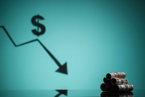 fall-exchange-rate-rolls-money-are-table-copy-space_optimized